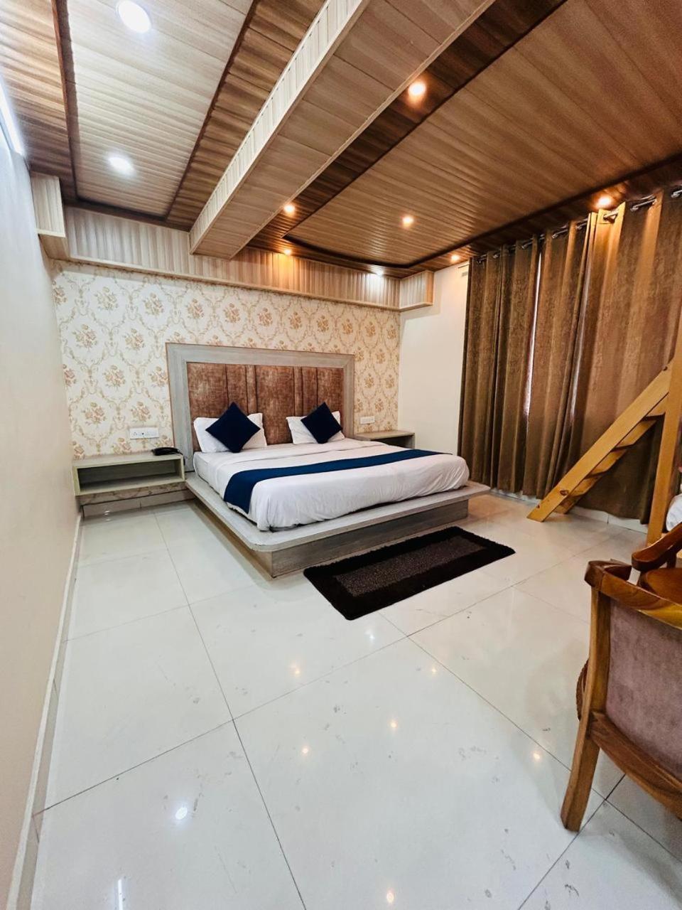 Yog Maya Regency B&B 西姆拉 外观 照片