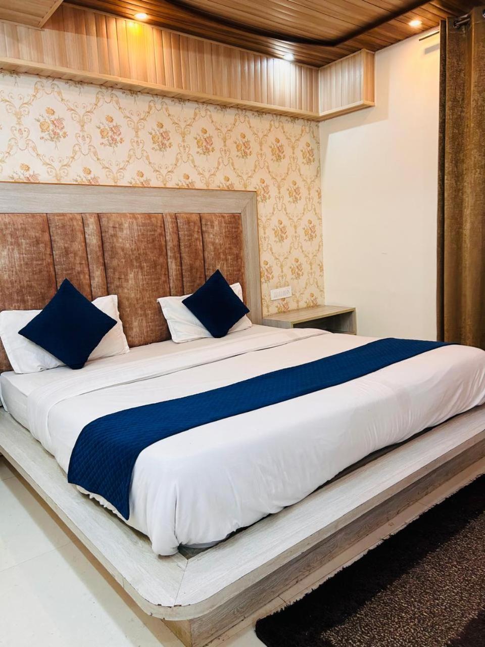 Yog Maya Regency B&B 西姆拉 外观 照片