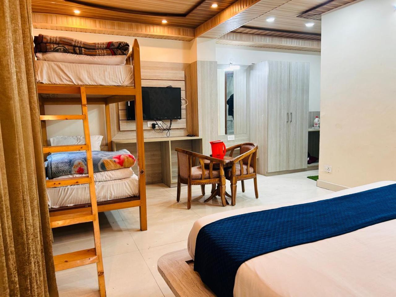 Yog Maya Regency B&B 西姆拉 外观 照片